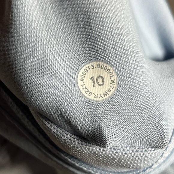 Lululemon Speed Up Short *2.5" LR - Picture 7 of 8